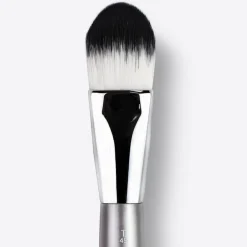 esum - T45 - Large Foundation Brush